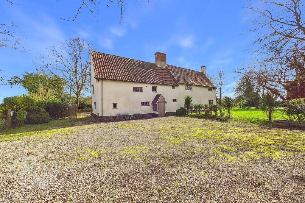 Property photo 1 of 36