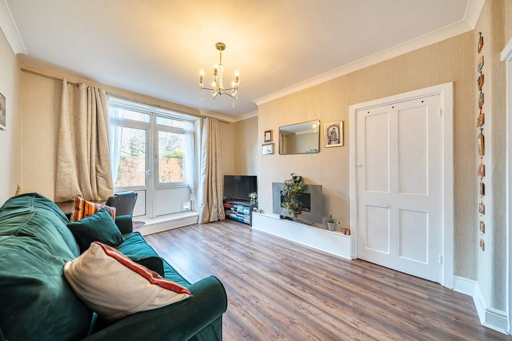 Property photo 1 of 17 1432028-13-69Bc18...