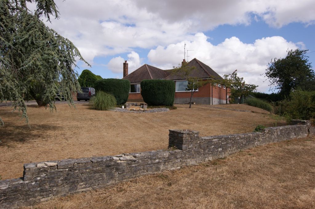 Property photo 1 of 16 Picture No. 23
