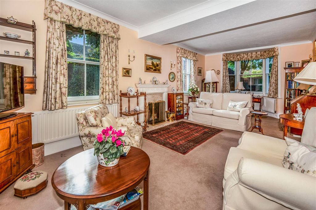 Property photo 2 of 30