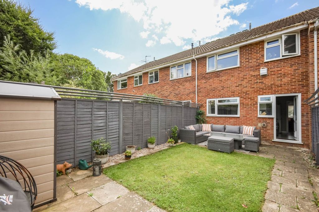 Property photo 2 of 11