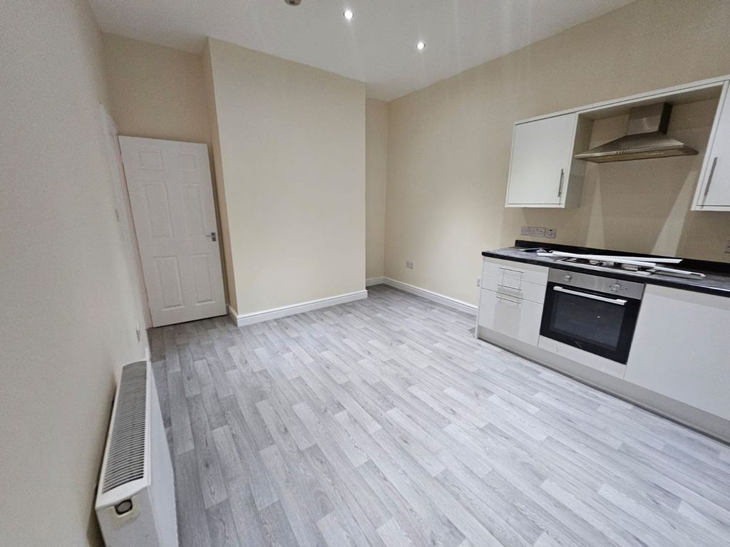 Property photo 1 of 10 Kitchen (Additonal Image)