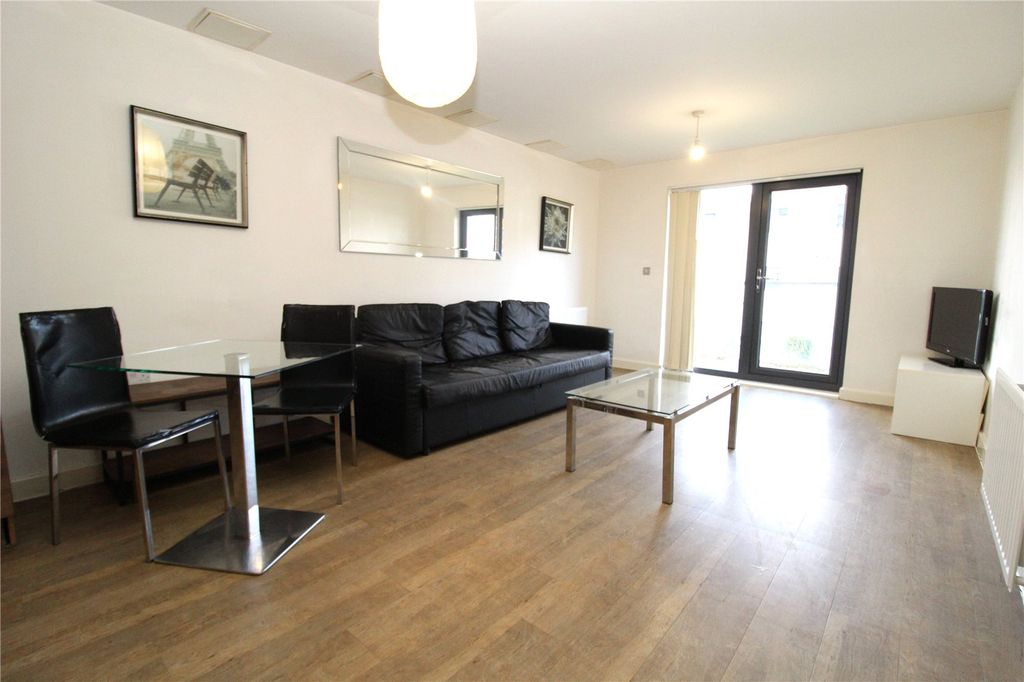 Property photo 2 of 7 Lounge