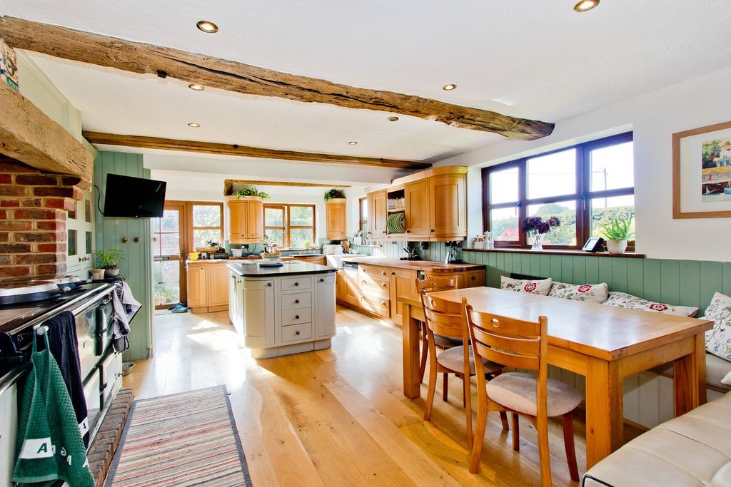 Property photo 3 of 18