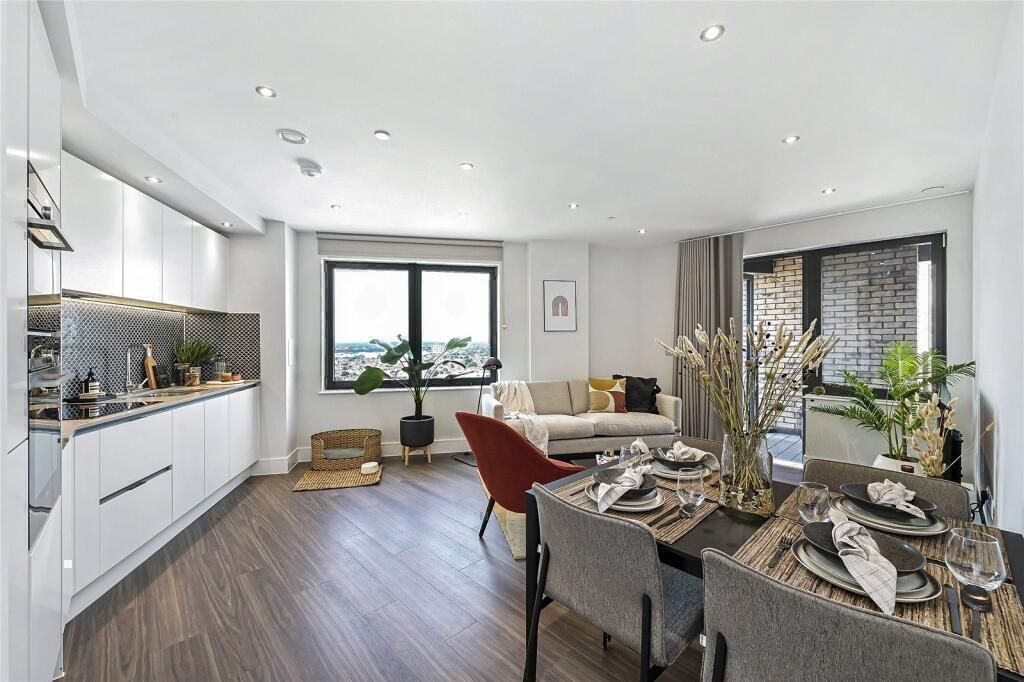 Property photo 3 of 10