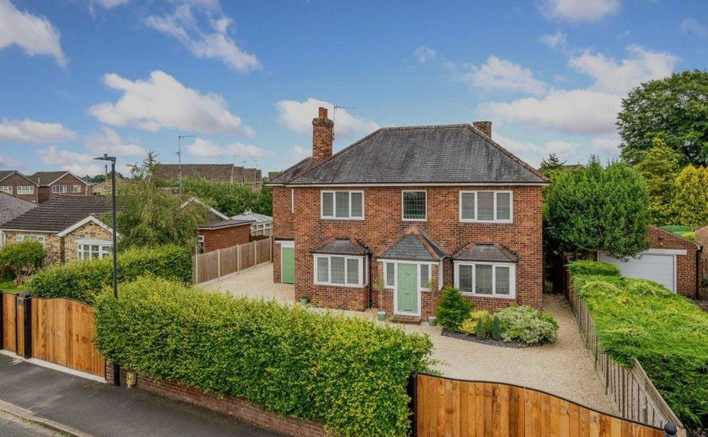 Property photo 1 of 31