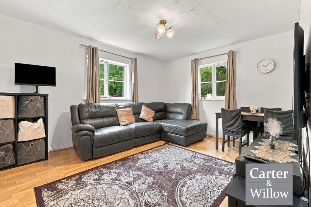 Property photo 2 of 13