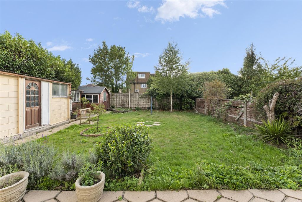 Property photo 2 of 16