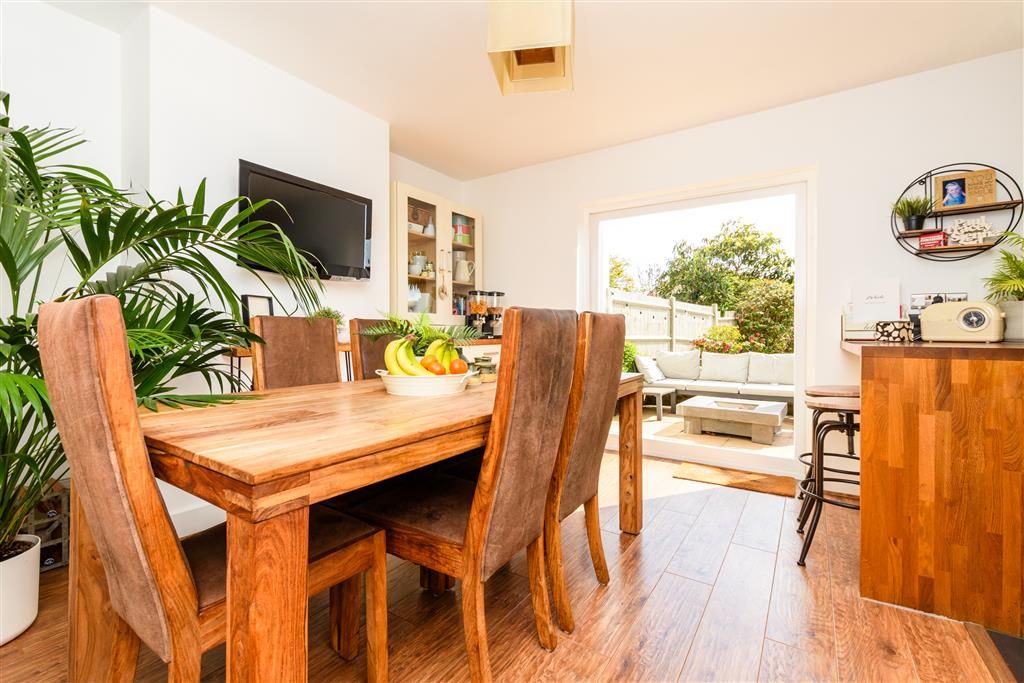 Property photo 2 of 10 Kitchen/Diner