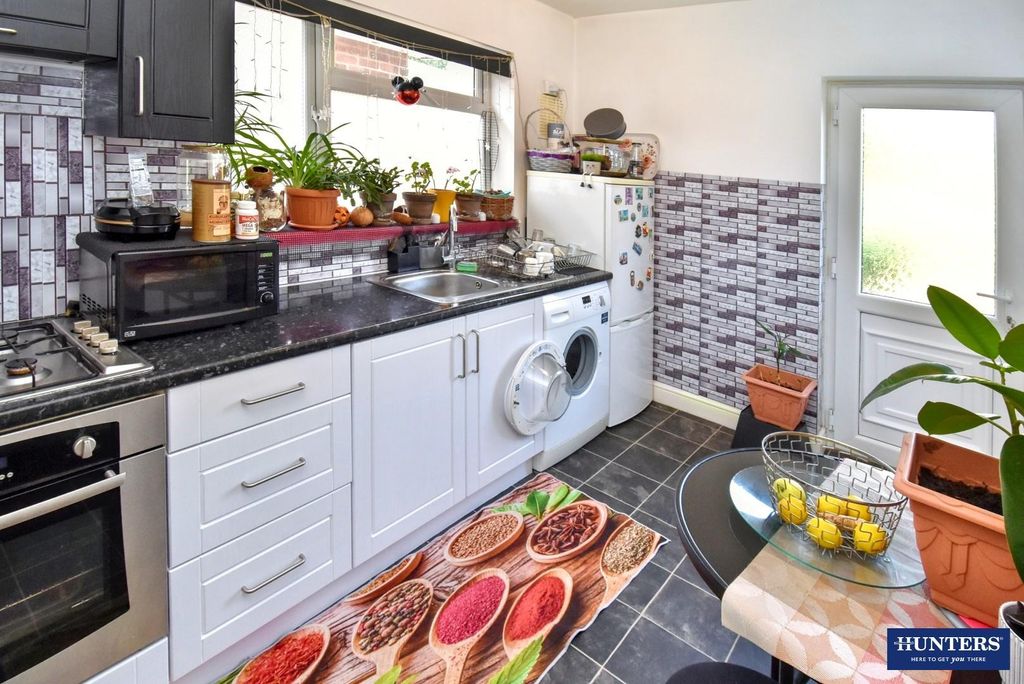 Property photo 3 of 12 Kitchen-Diner