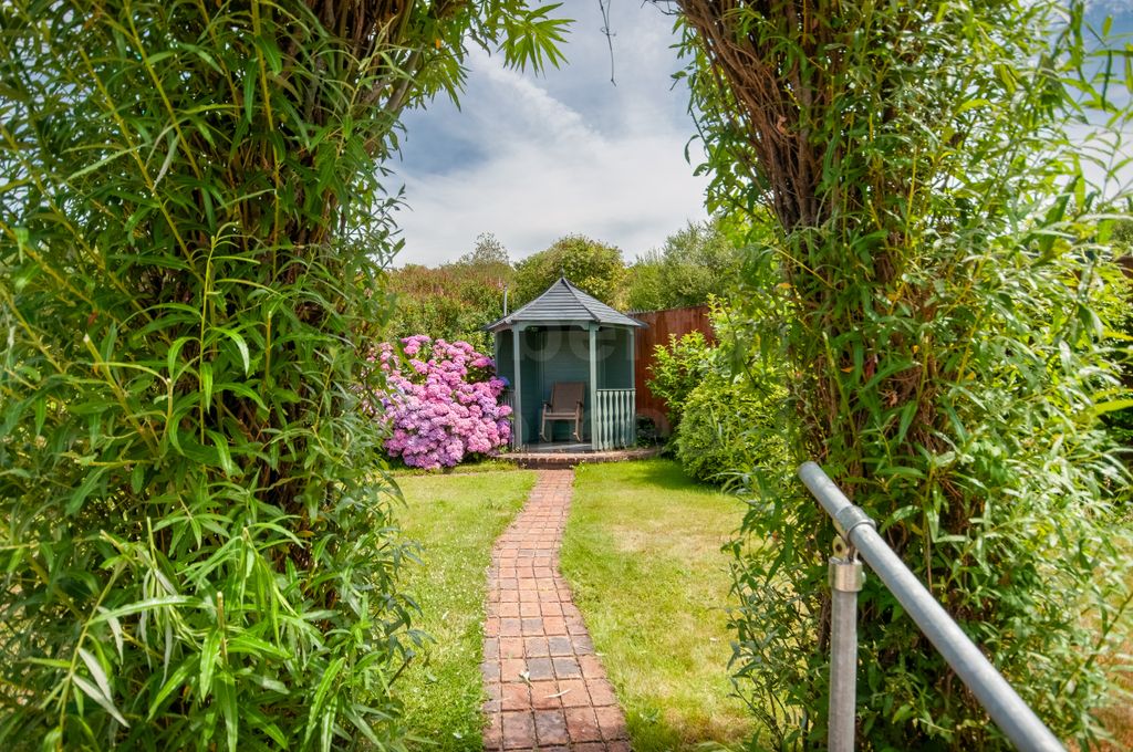 Property photo 1 of 30 Garden