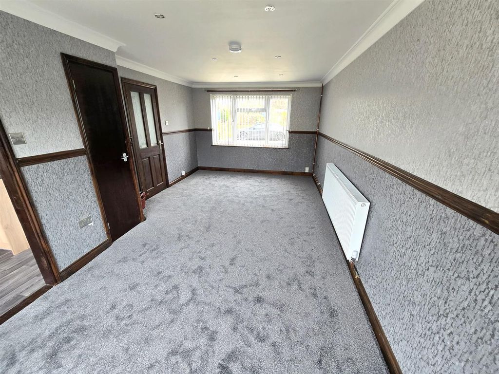 Property photo 2 of 10 Lounge/Diner