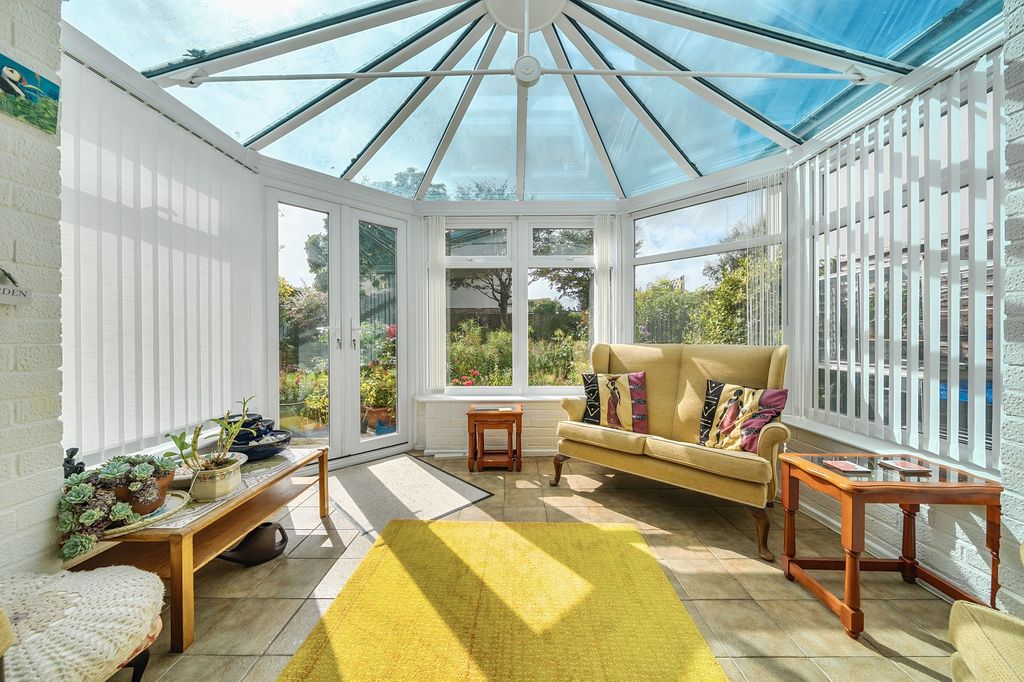 Property photo 3 of 12 Conservatory