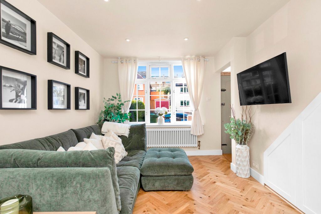 Property photo 3 of 21