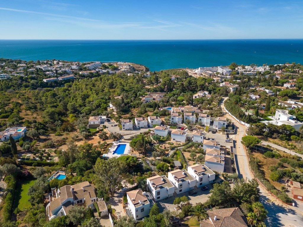 Property photo 2 of 30