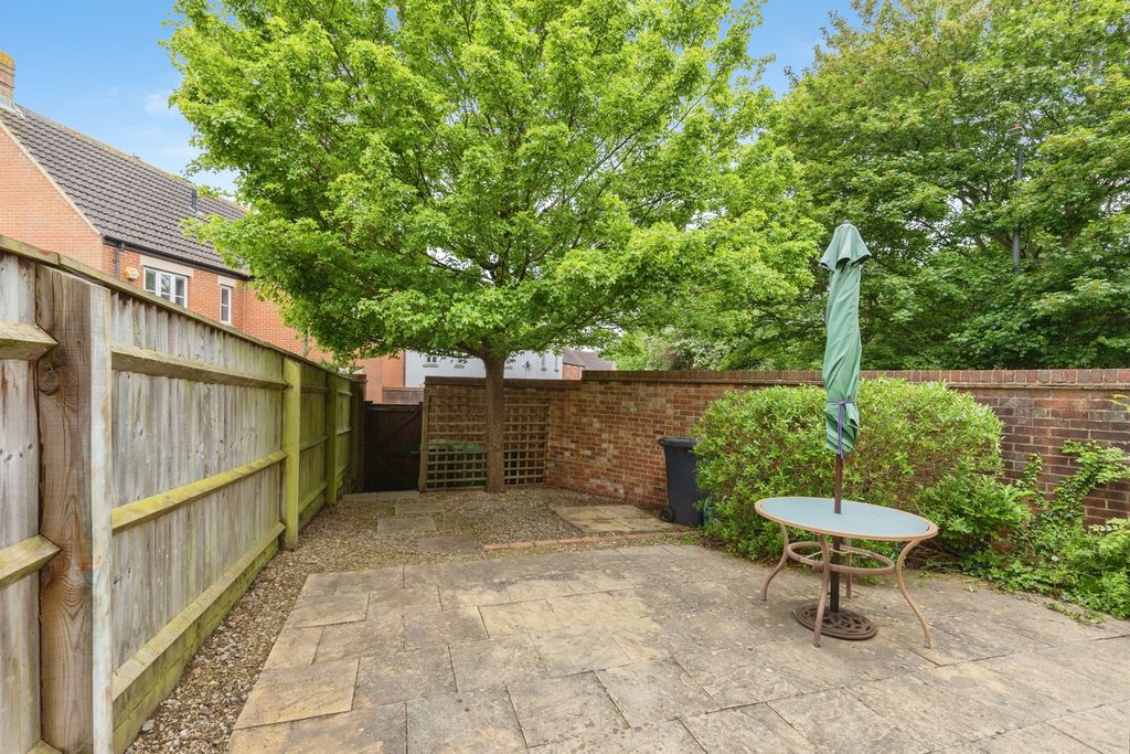 Property photo 2 of 19