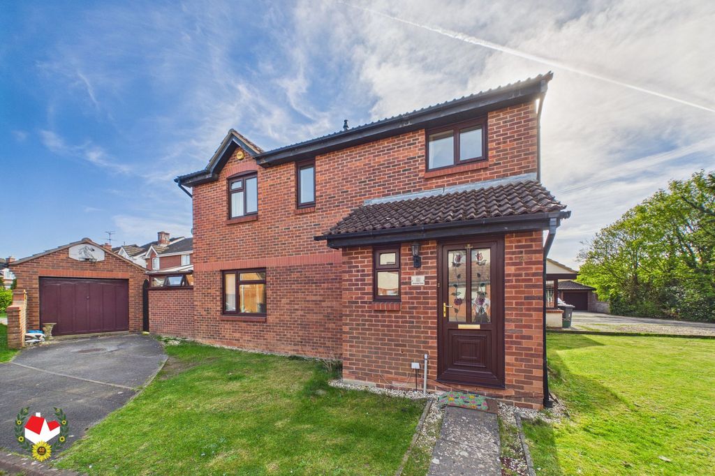 Property photo 1 of 19