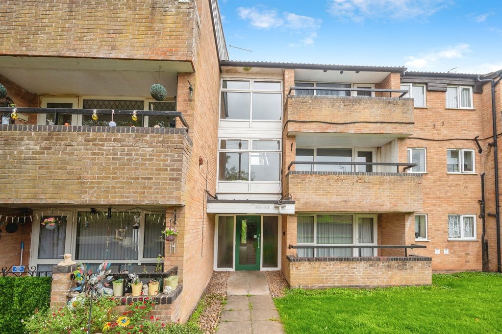 Property photo 1 of 17