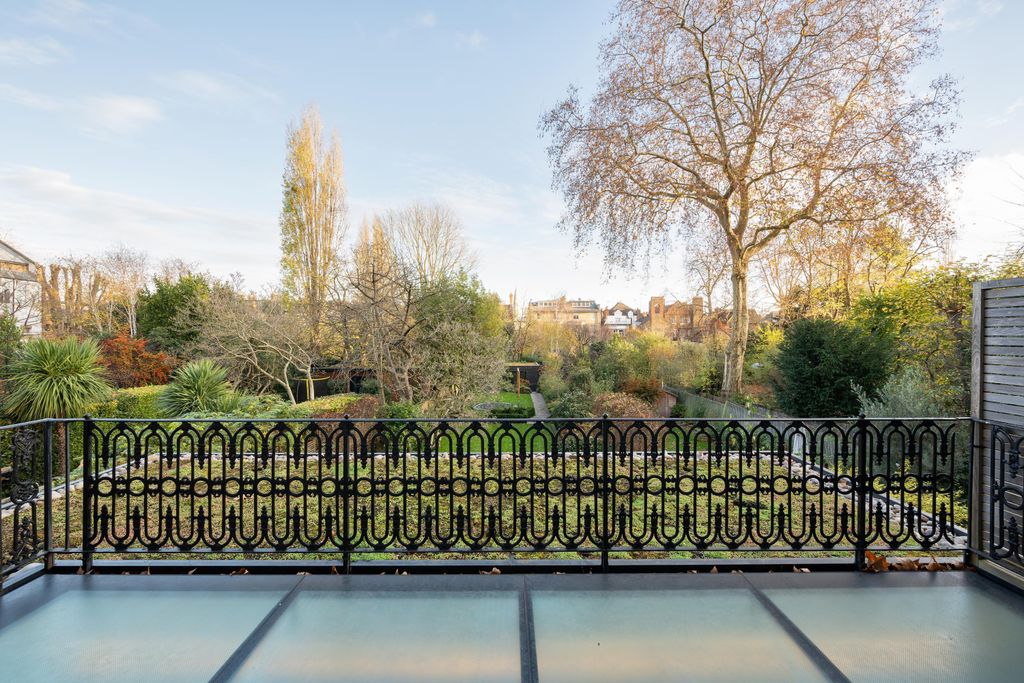 Property photo 3 of 20