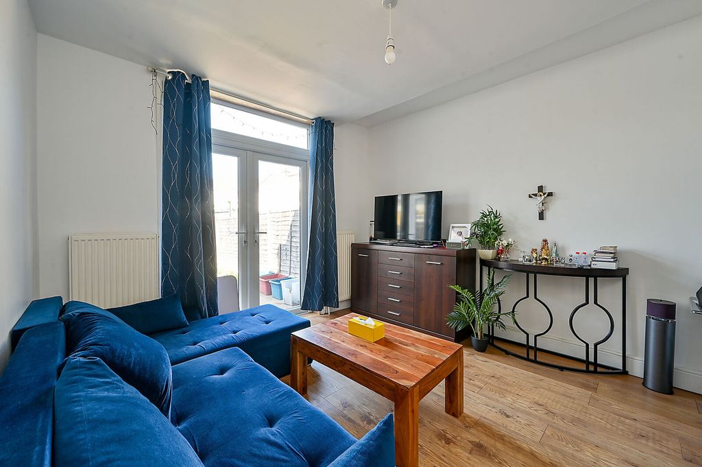 Property photo 2 of 14