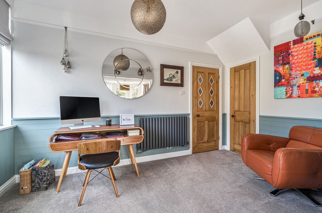 Property photo 1 of 27 1380516-15-691c95...