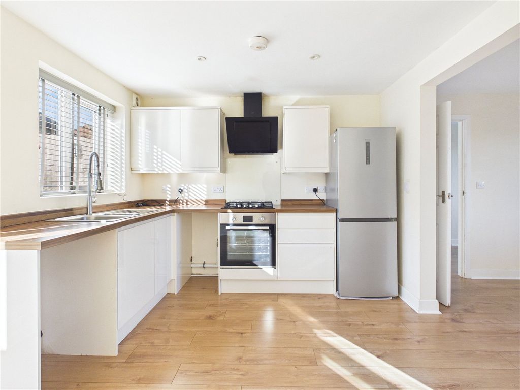 Property photo 3 of 10 Picture No. 04