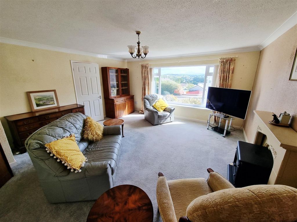Property photo 2 of 15 Sitting Room 1.Jpg