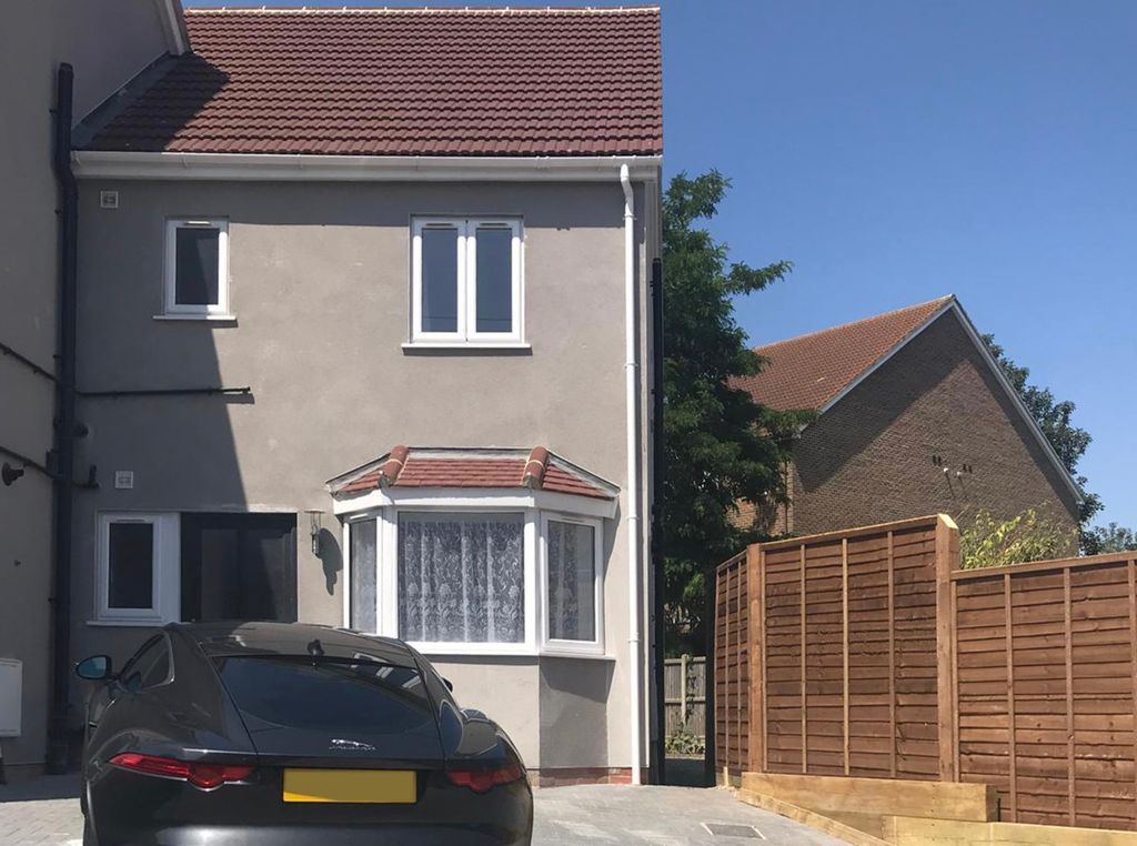 Property photo 1 of 3