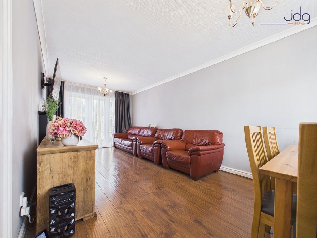 Property photo 2 of 17 Lounge / Dining Room