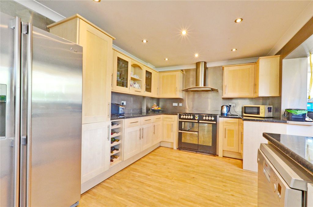 Property photo 3 of 9 Picture No. 10
