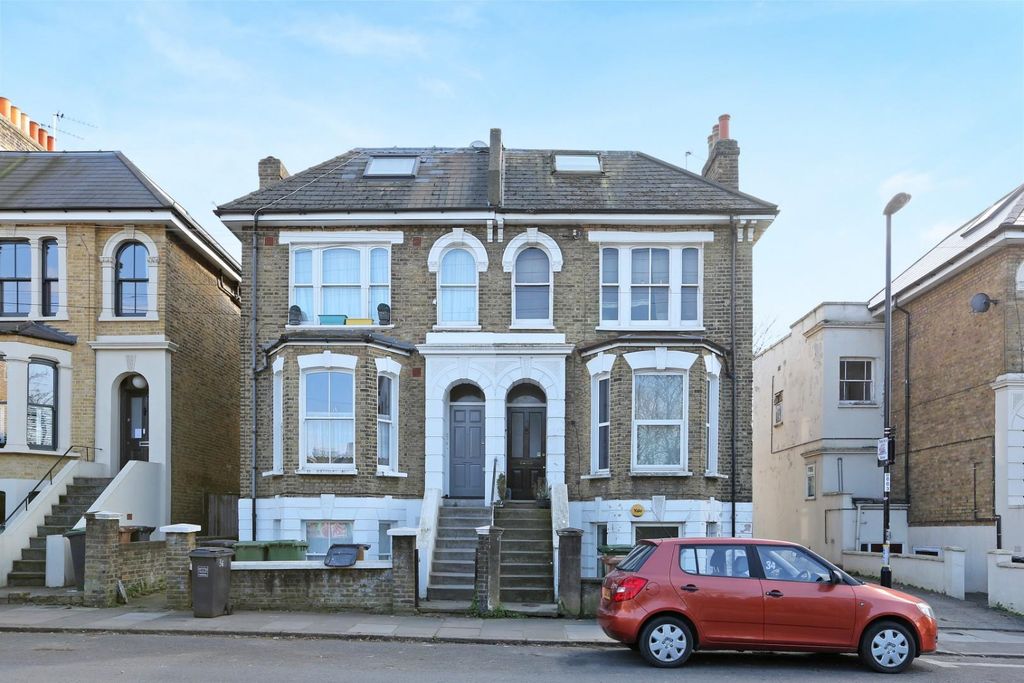 Property photo 2 of 12 Ach_5238_(2)[1].Jpg