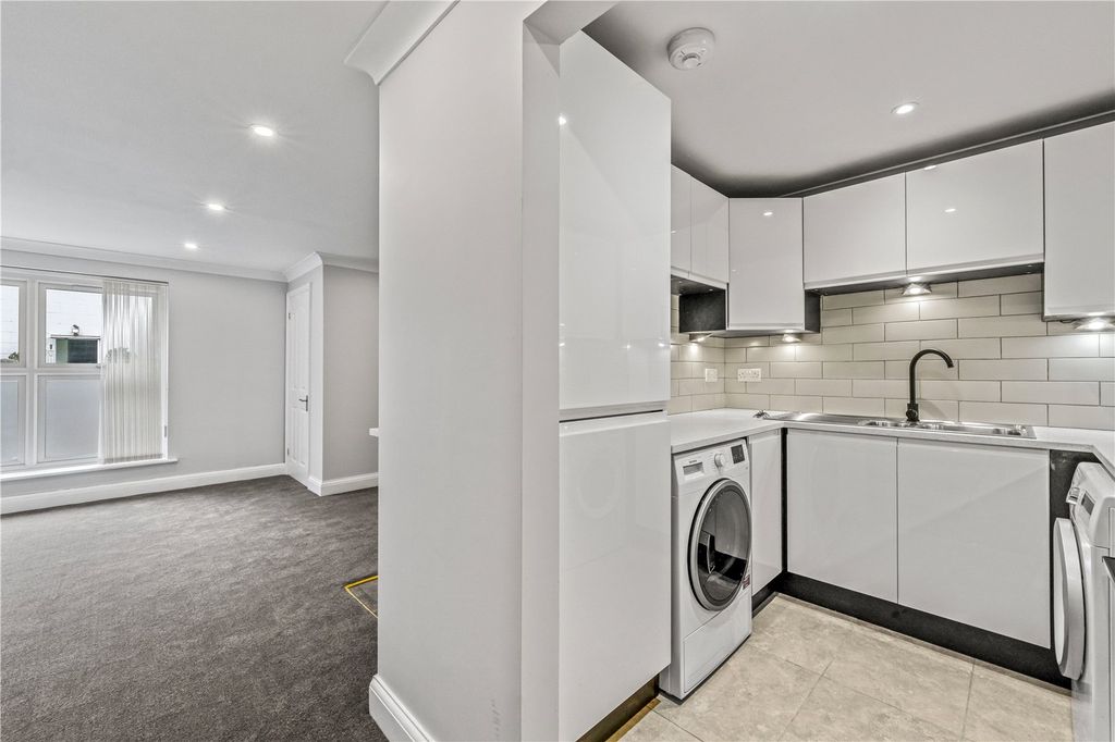 Property photo 2 of 11 Picture No. 26