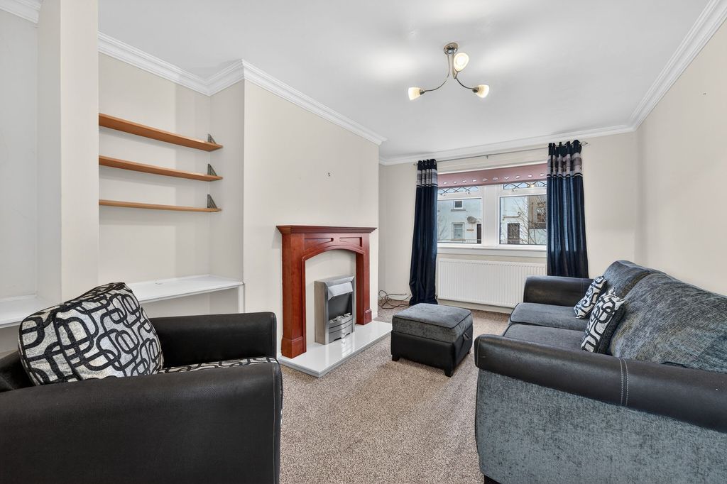 Property photo 3 of 24