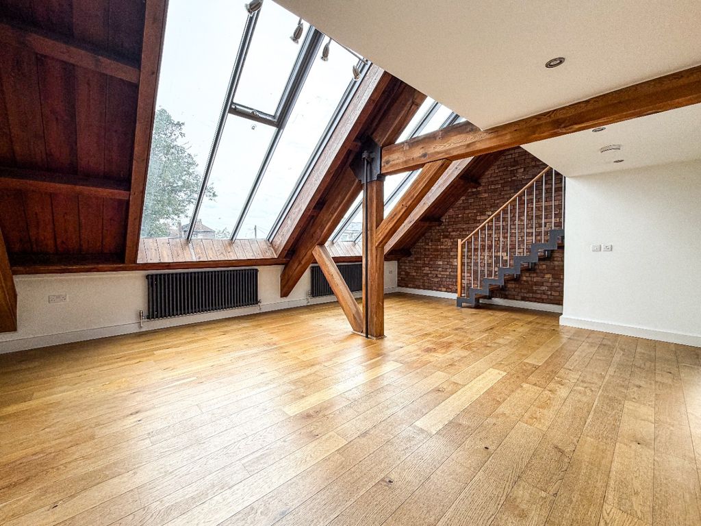 Property photo 3 of 9 5569224