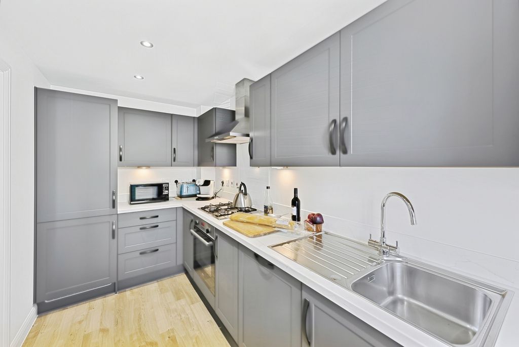 Property photo 2 of 17 Kitchen