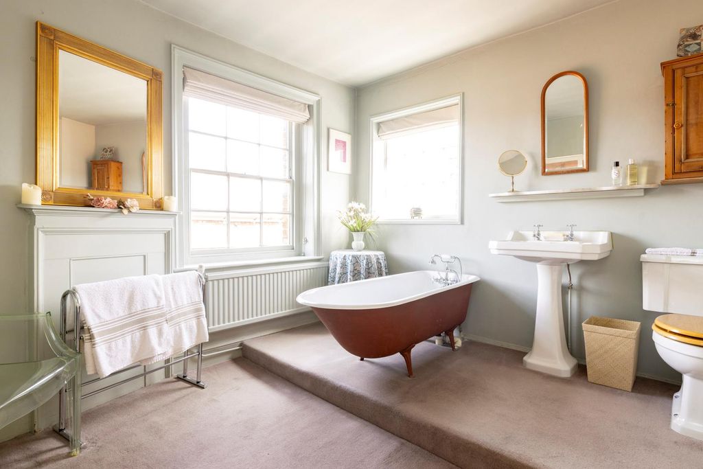 Additional image 21 of 5 bed town house for saleSilverless Street, Marlborough SN8
