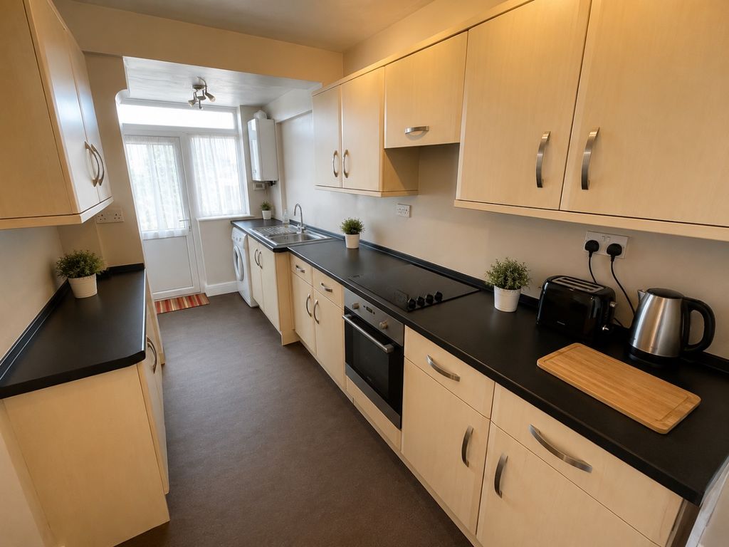 Property photo 3 of 12 4991343