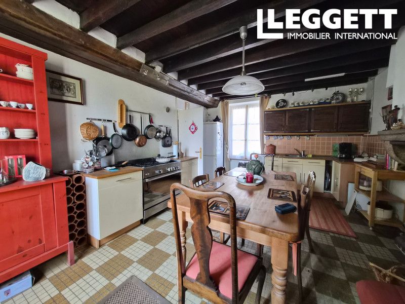 Property photo 2 of 10