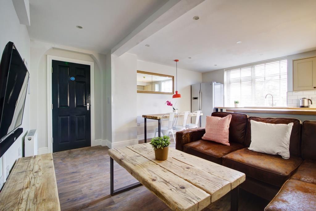 Property photo 2 of 7 Photo 1