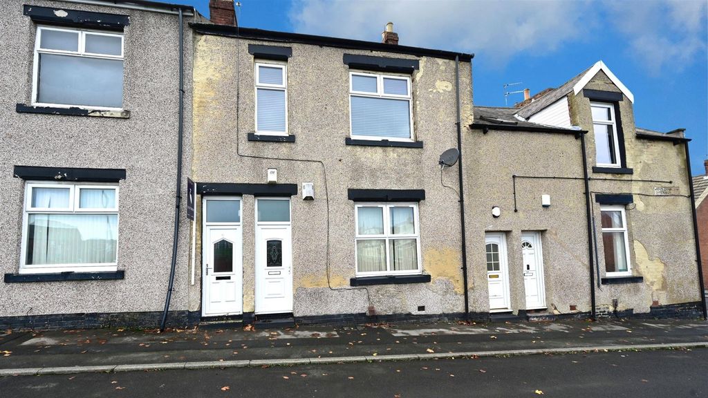 Property photo 1 of 10 New External.Jpg