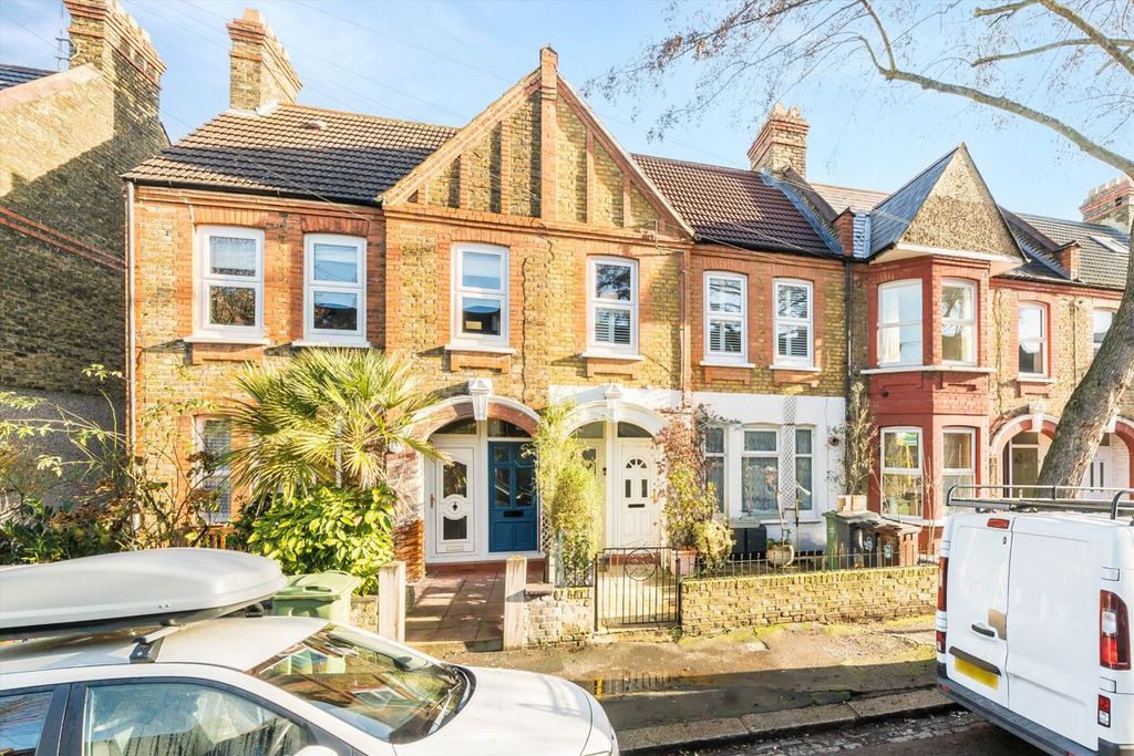 Property photo 1 of 6