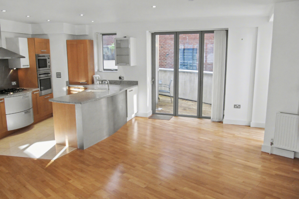 Property photo 2 of 19 11