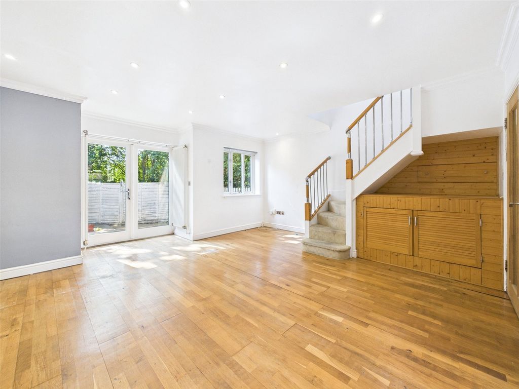 Property photo 1 of 15 Picture No. 12