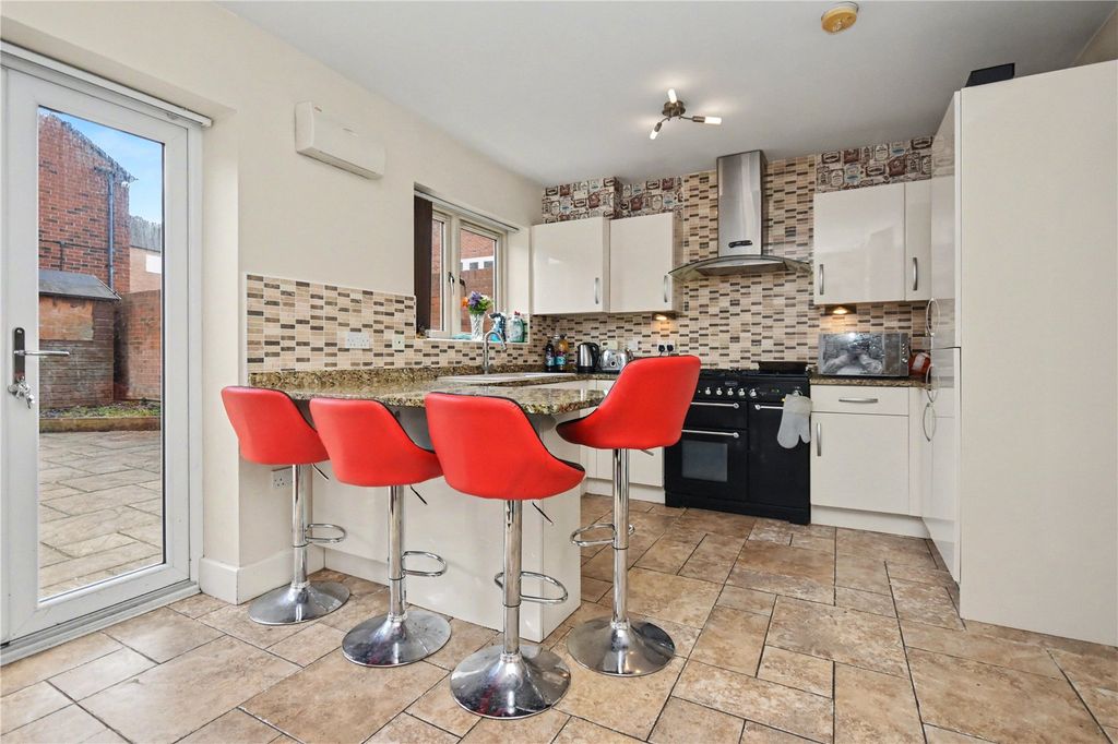 Property photo 3 of 24 Picture No. 19