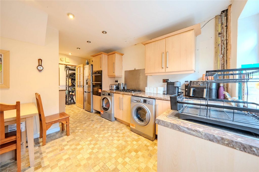 Property photo 2 of 11 Picture No. 06