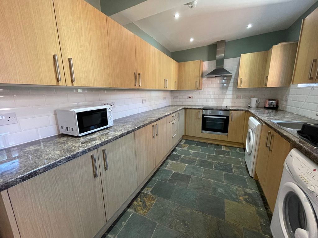 Property photo 2 of 10 Picture No. 04