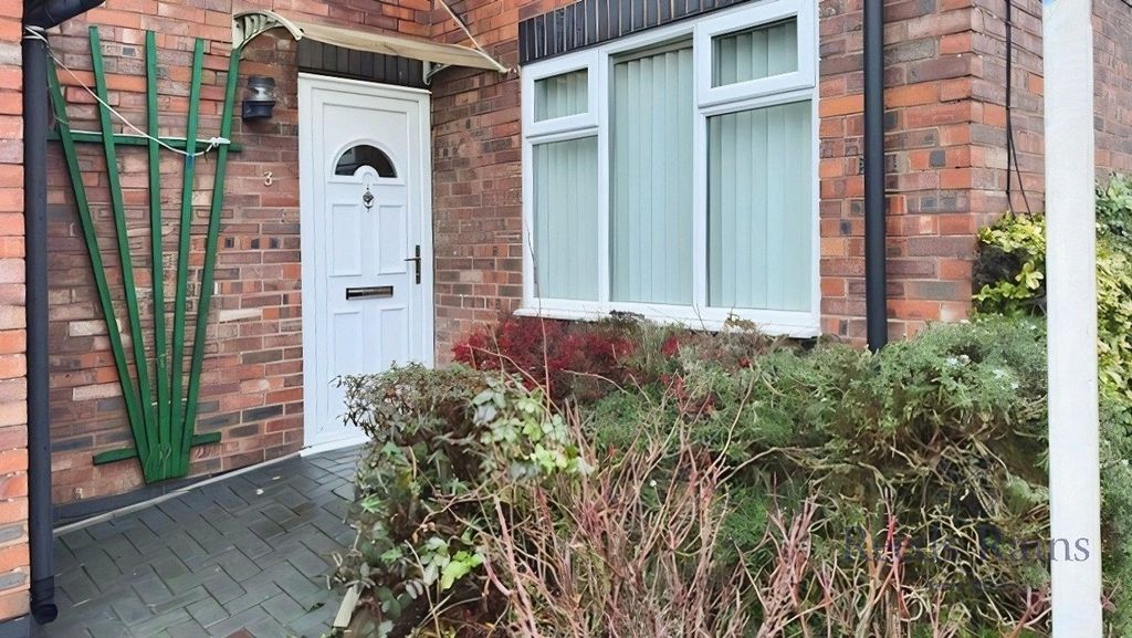 Property photo 2 of 8 Front