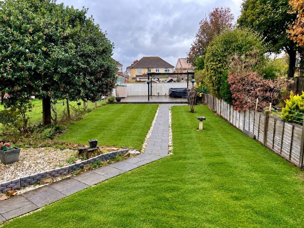 Property photo 2 of 24