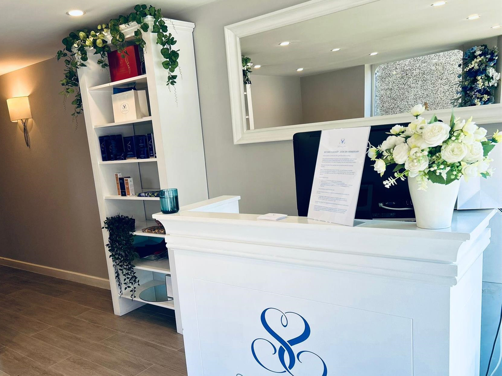 Property photo 1 of 7 Photo 0