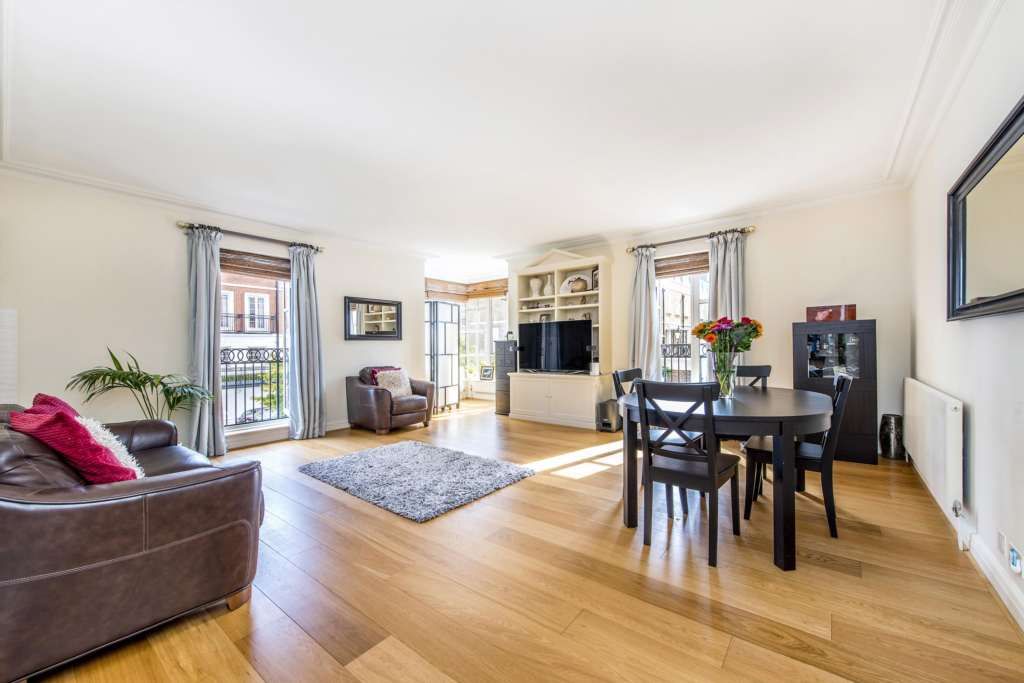 Property photo 2 of 8